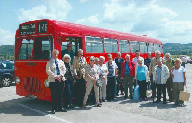 5545 with passengers & crew at Cheltenham