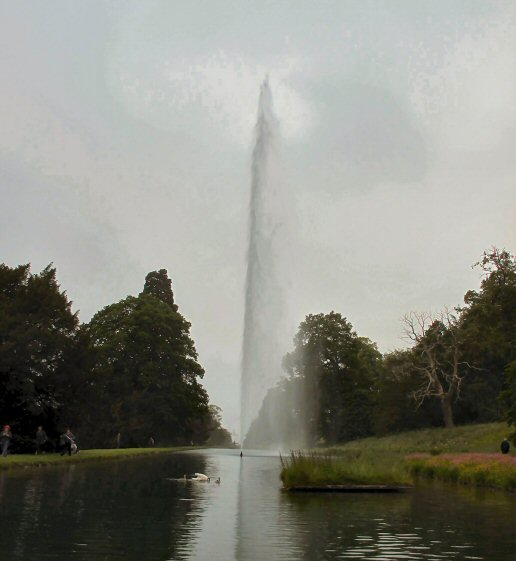 The tallest fountain in Britain from the end of the canal in Stanway gardens.