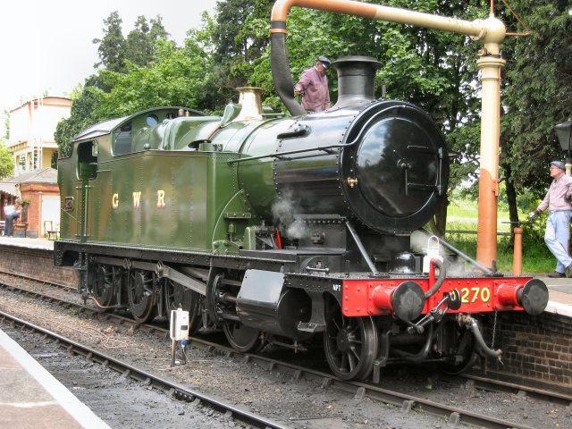 4270 taking on water at Toddington [Nigel Collingwood]