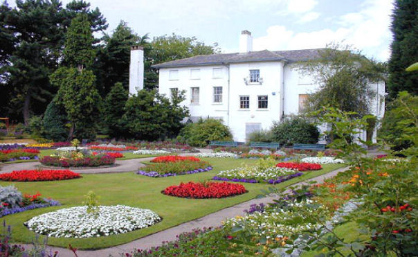 Rookery House was at one time Erdington’s Town Hall and is now owned by the city but has fallen into disrepair. The Birmingham Conservation Trust is currently engaged in its restoration.