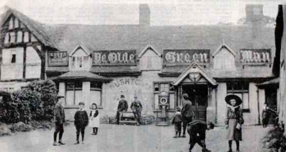 Ye Olde Green Man in Erdington. I’m guessing this photo was taken around 1900.
